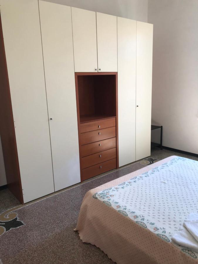 Appartamento Davanti Al Mare 萨沃纳 外观 照片
